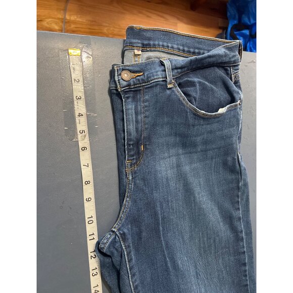 Levis Womens 512 Shaping Slim Fit Jeans Size 12 W 31 Medium Wash - Picture 3 of 12